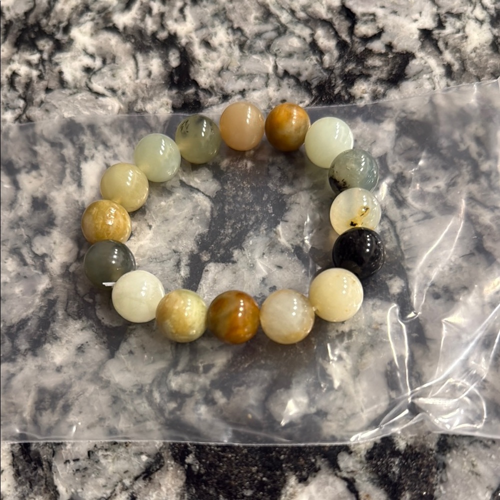 Elegant Multicolor Beaded Bracelet